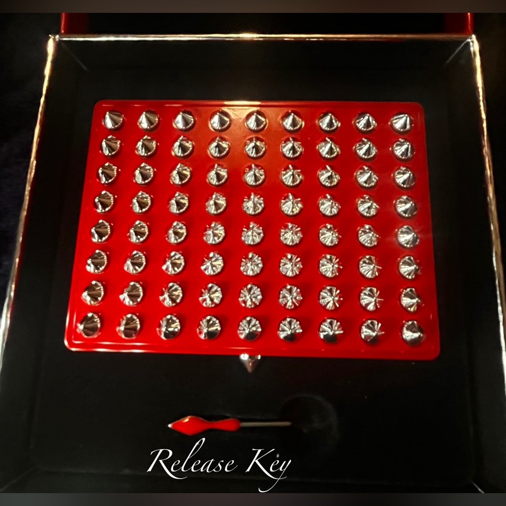 Christian Louboutin La Abracadabra Palette Refillable Case - Picture 5 of 6